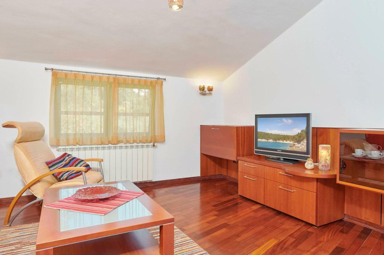 Villa Giardina Apartments Vinkuran Ngoại thất bức ảnh