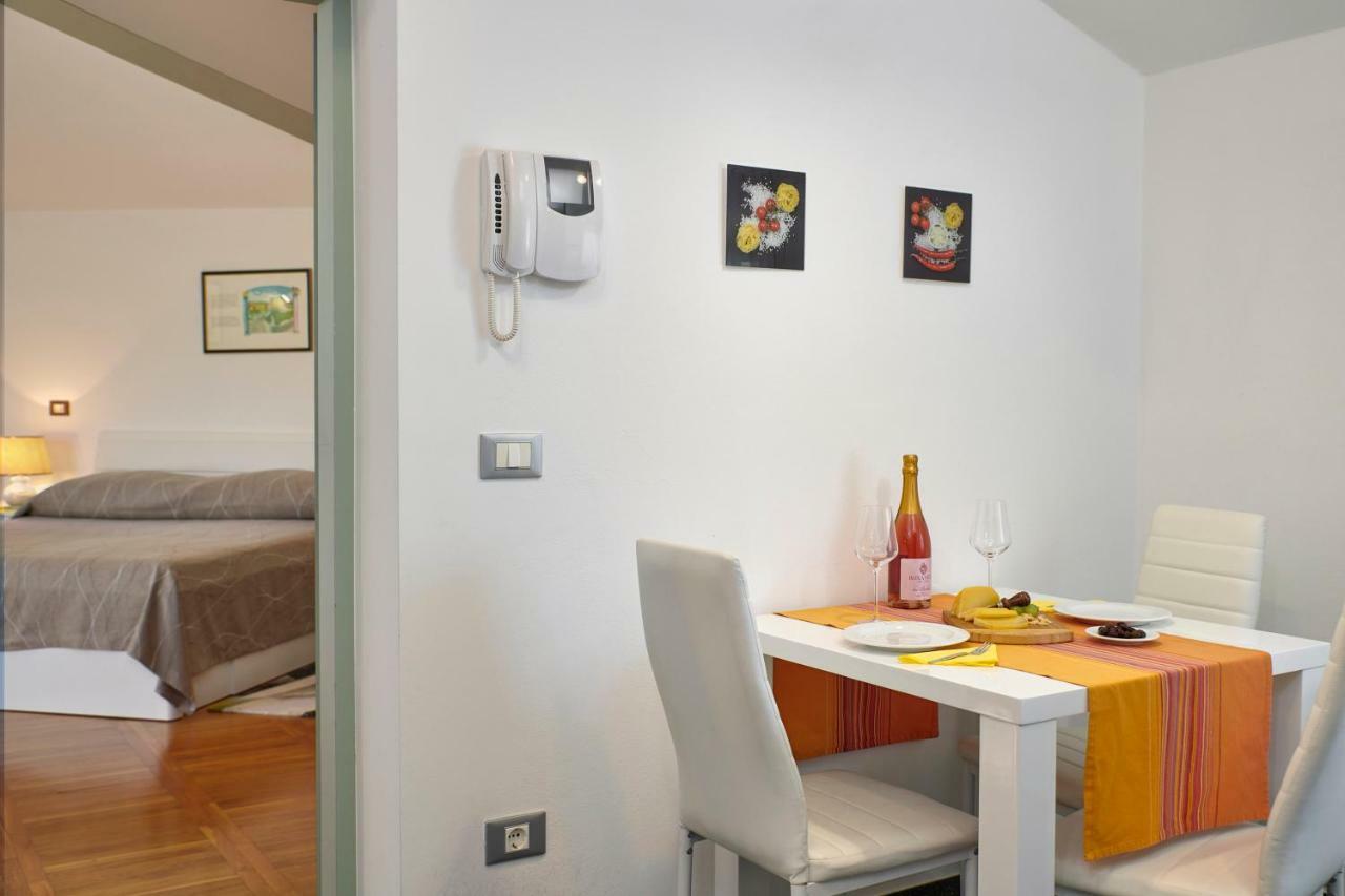 Villa Giardina Apartments Vinkuran Ngoại thất bức ảnh