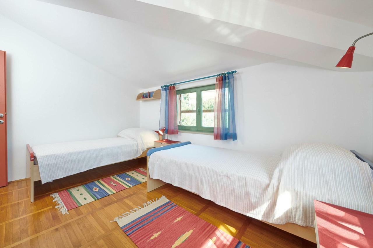 Villa Giardina Apartments Vinkuran Ngoại thất bức ảnh